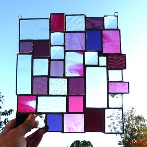Suncatcher with facet cut pink purple bordeaux Tiffany discreet window picture image 1