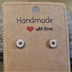 Daisy earrings Daisy jewelry Earring studs Floral jewelry Daisies Spring fever Daisy stud earrings Fashion attire image 3