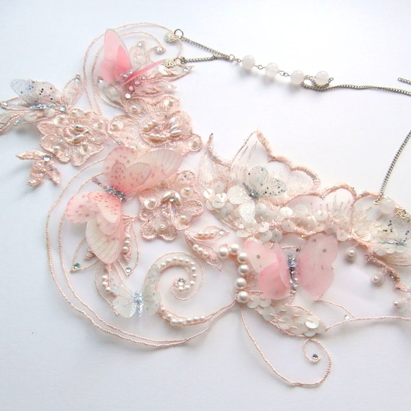 Collier PAPILLONS en organza de soie , perles , strass rose pour MARIAGE ou cérémonie !