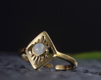 Ring ~ MOON EYE ~ Mondstein