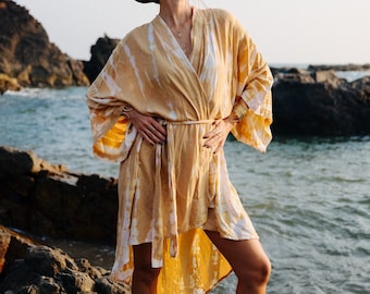 Kimono ~ SAVANNAH ~ Batik-Style Loungewear ~ Beige & Weiß ~ Strandbekleidung ~ Leichter Bademantel ~ Saunabekleidung ~ Sexy Morgenmantel ~