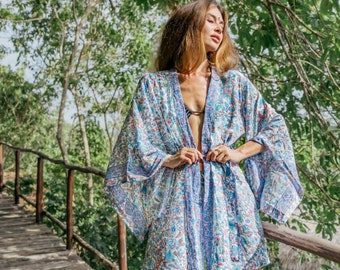 Kimono court YOKO avec manches japonaises et éléments dorés | Robe de chambre en soie | Bleu