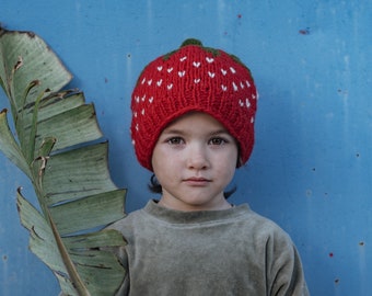 Erdbeer Mütze für Kinder | Handgestrickt | Baumwolle & Fleece