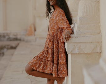 Korte jurk GOLDIE ~ Speelse mini/midi zomerjurk ~ Boho-vintage jurk in oranje ~ Perfect voor vakantie, strand en dagelijks gebruik ~ Hippiejurk