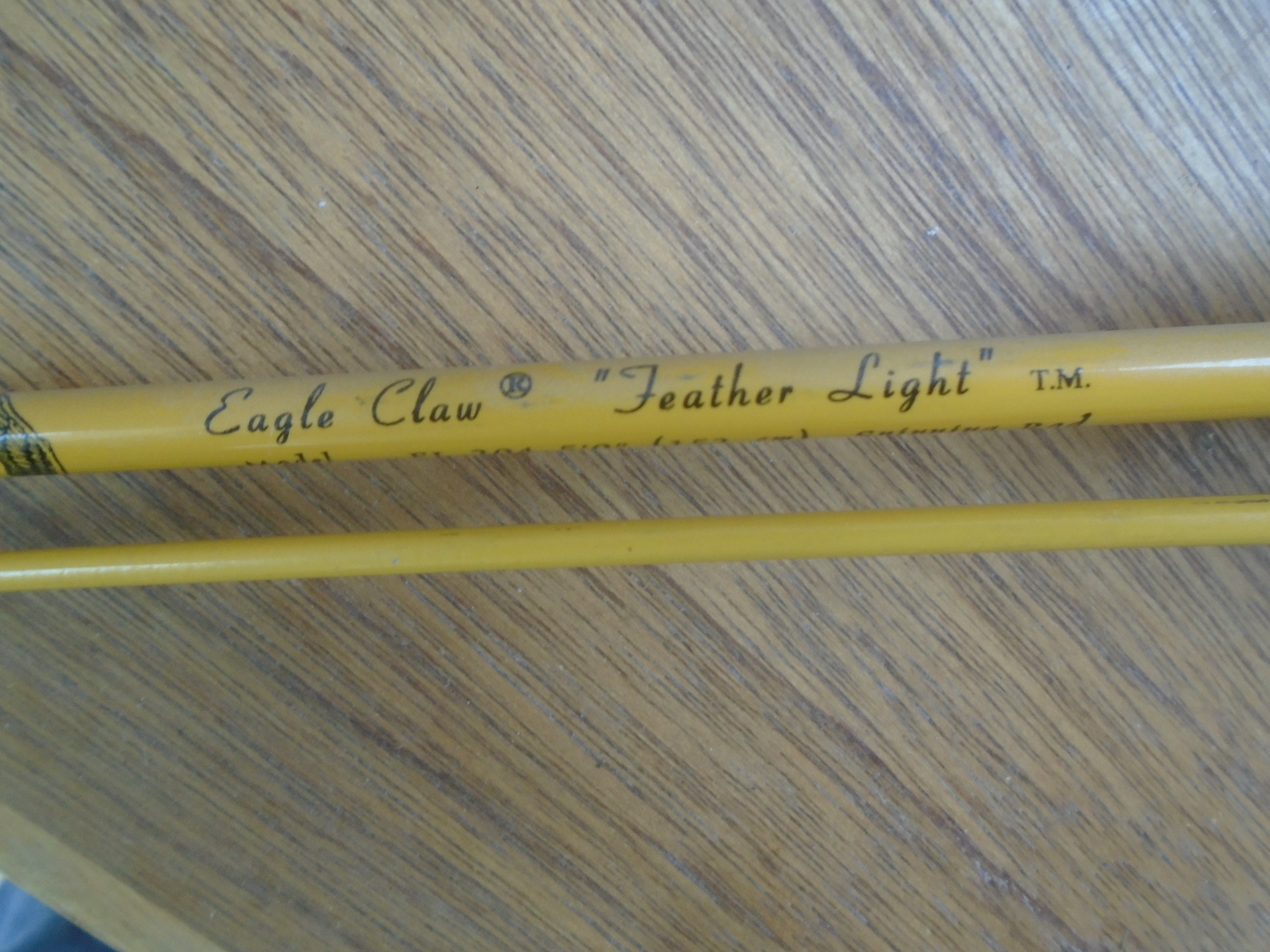 Vtg. Wright & Mcgill Eagle Claw Feather Light FL 204 5' 2 Pcs