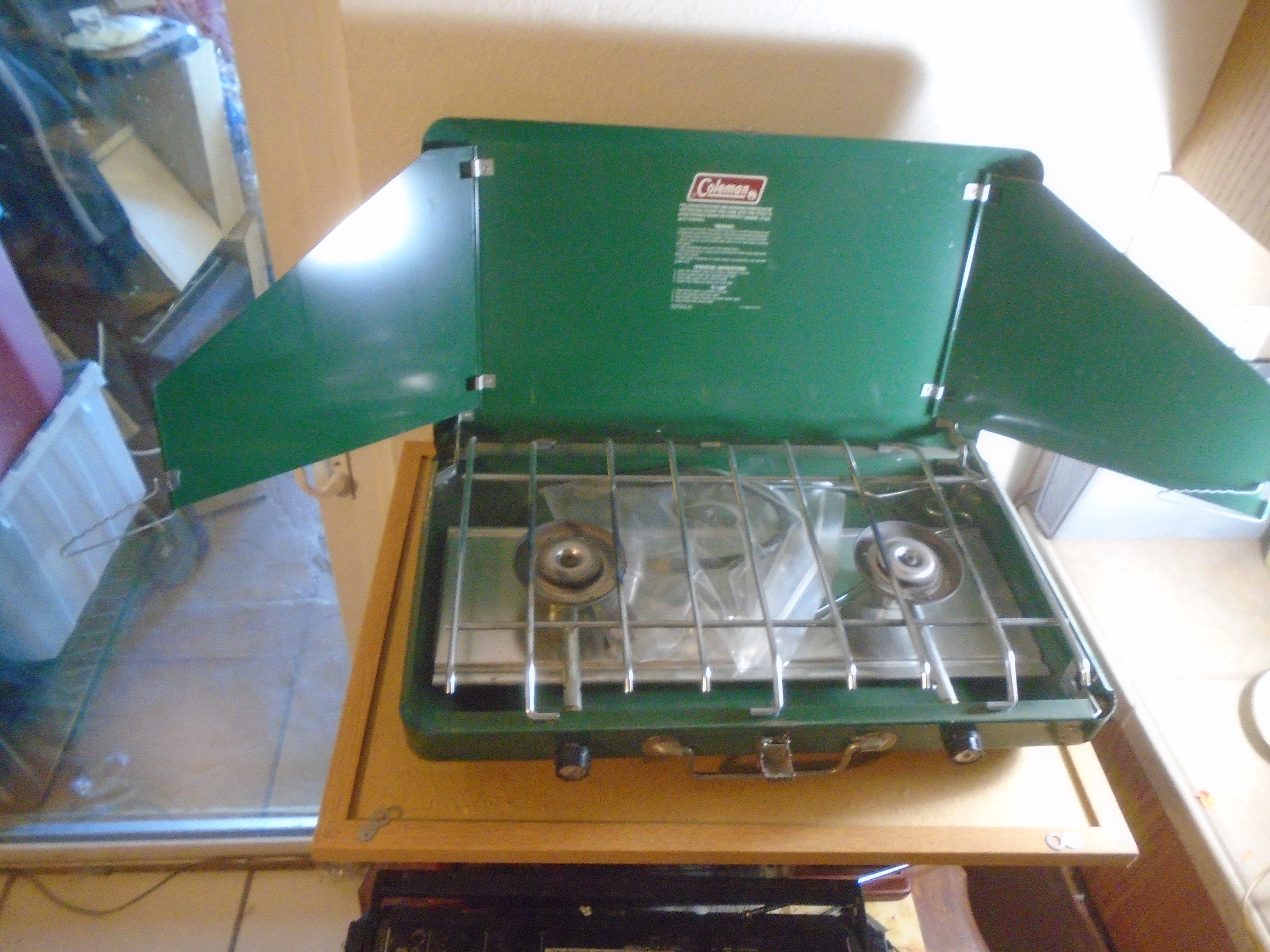 Picked up a Coleman 5400a700, but on one burner the propane only