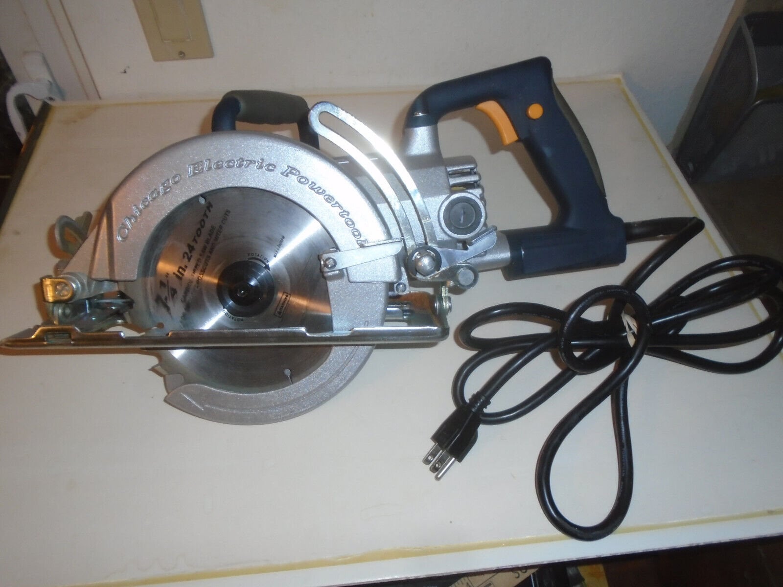 Chicago electric worm drive circular saw deals