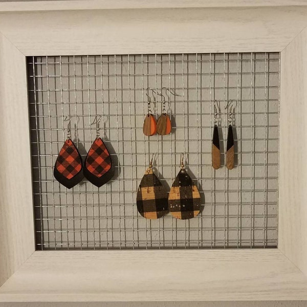 Framed Earring Organizer Frame with Chicken Wire