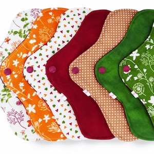 Pack of 7 Washable Sanitary Towels for normal and medium flow (M) - WILD FLOWERS - Tampons - Pad - Washable cotton towel - Weekly