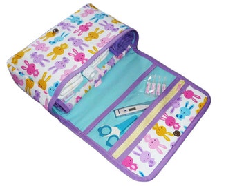 Set large changing pouch + changing mat + cuddly diaper - RABBITS - Diaper pouch