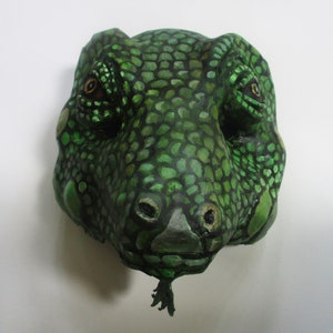 Iguana Mask, lizard, Iguana, mask, paper mache wearable