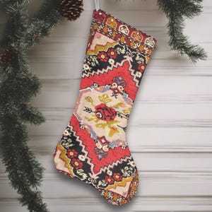パステルプリントのキリムクリスマスストッキング、ボヘミアン