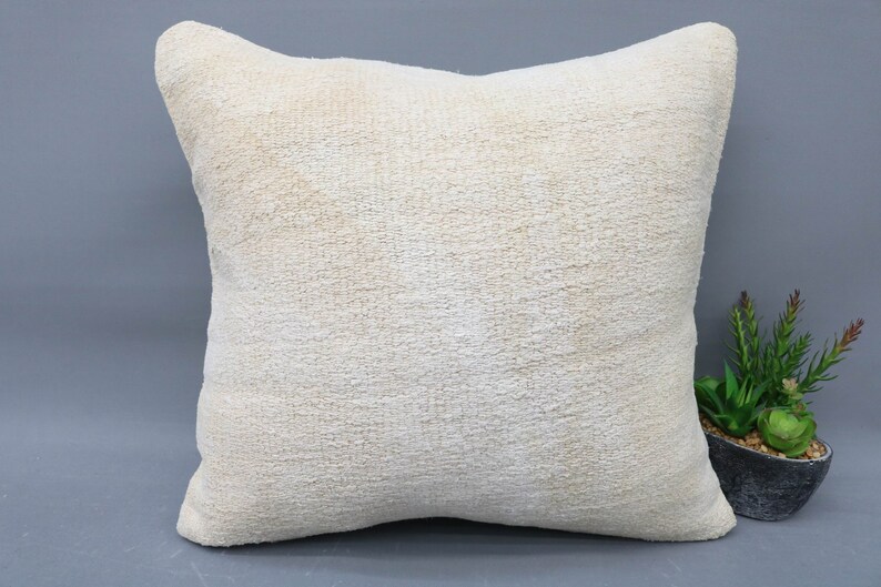 flat throw pillows