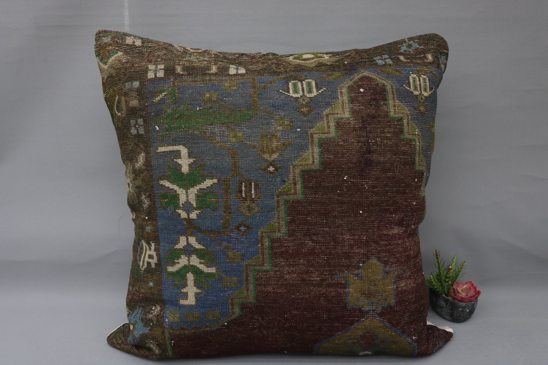 32x32 pillow