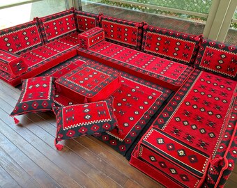 Set di divani rossi da pavimento, mobili per soggiorno in stile boho, divano basso, divano angolare, arredamento per la casa in stile kilim