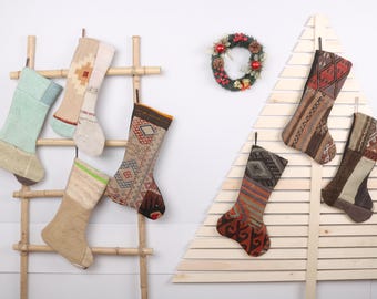 Calza etnica, calza regalo, calza antica, decorazione natalizia, calza natalizia decorativa, calza natalizia fatta a mano, calza di Natale