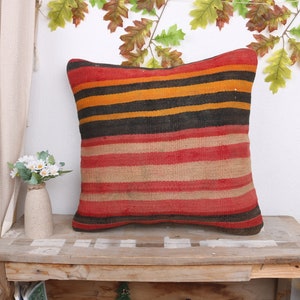 Cojines antiguos, Cojín kilim de tiro, Funda de almohada bohemia de 20 x 20, Cojín de decoración del hogar, Cojín rojo, Cojín de diseño de rayas clásico, Cojín bonito