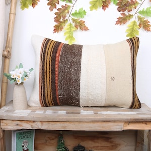 Pillow for Sofa, Kilim Pillow, 16x24 Vintage Kilim Pillow, Gift Pillow, Beige Pillow, Geometric Lumbar  Pillow, Patchwork Pillow,