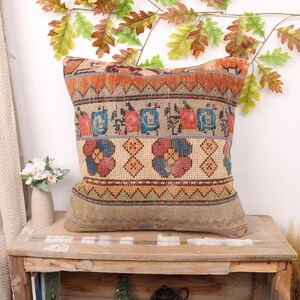Kilim Pillow, Turkish Kilim Pillow, 22x22 Home Decor Pillow, Vintage Kilim Throw Pillow, Pink Cushion, Patchwork Pillow, Rug Pillow,