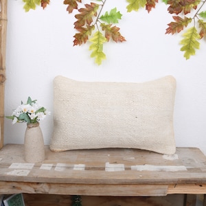 Vintage Pillow, Vintage Kilim Throw Pillow, 12x20 Interior Designer Pillow, Kilim Pillow Cover, White Pillow, Bedding Pillow, Hemp Pillow,