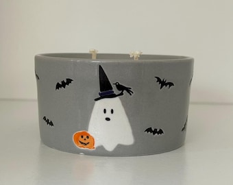 Halloween Ghosts and Bats Candle- Scary Ghost candle-Friendly Ghost-Bats-  Hostess Gift- Halloween Candle- Spooky Candle- Halloween decor