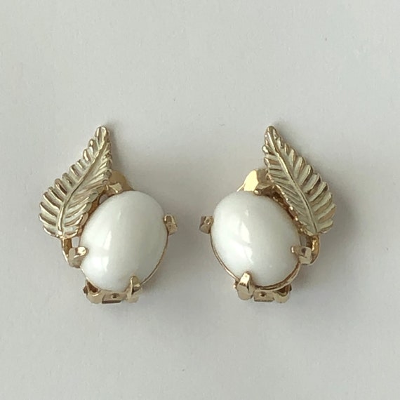 Marvella Clip On Earrings, White Bead and Feather… - image 1