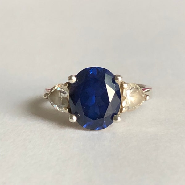 Size 6.5 Ring, 925 DQCZ Stamped Ring, Dark Blue Center Stone with Colorless Stones on Either Side, Sterling Silver Ring, Vintage, Pre-Owned