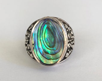 Size 9 Ring, Sterling Silver and Abalone Shell Ring, Vintage, Pre-Owned