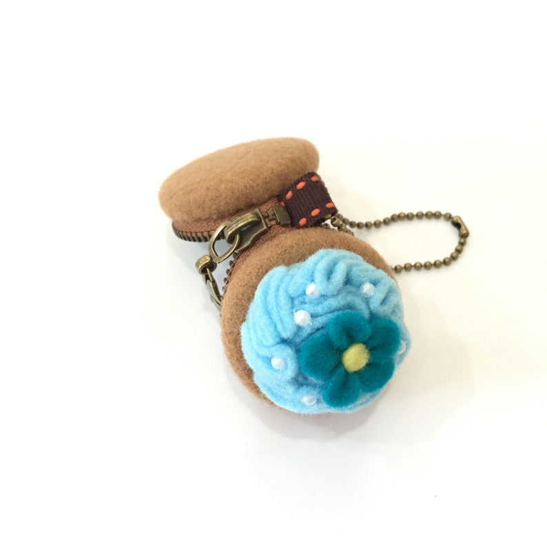 macaron purse 4 cm Felt blue cupcake macaron coin purse felt cupcake travel jewelry case jewelry case