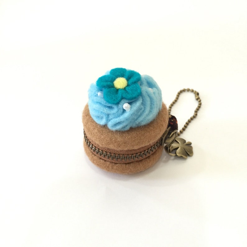macaron purse 4 cm Felt blue cupcake macaron coin purse felt cupcake travel jewelry case jewelry case