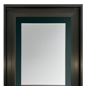 Black Shoreditch Photo Frame with Dark Green Mount - Custom Sizes bild 1