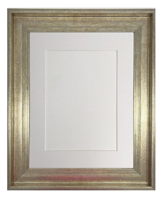 Shoreditch Silver Photo Frame with White Mount: Gallery Style