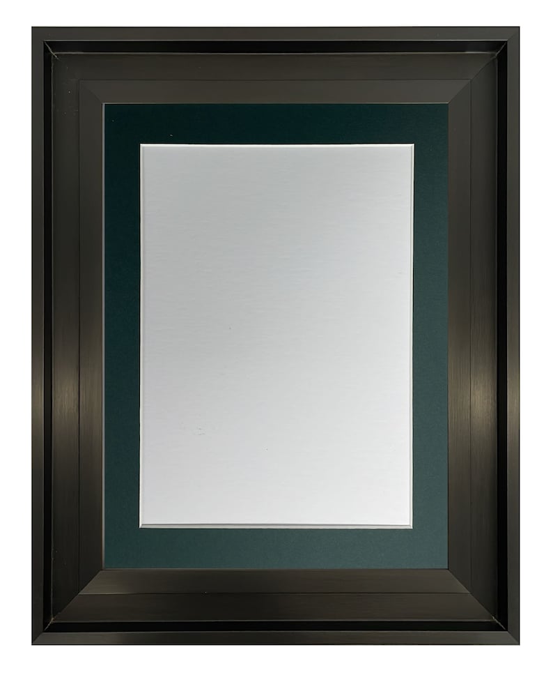 Black Shoreditch Photo Frame with Dark Green Mount - Custom Sizes bild 1
