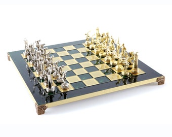 Discus Thrower Chess Set - Brass&Nickel - Green chess Board