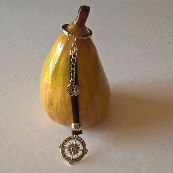 Porte-clé Aromathérapie, bijou méditation, cuir suédine noir, charms Roue Dharma, spirale, perle argent inoxydable, hippie, Reiki, zen