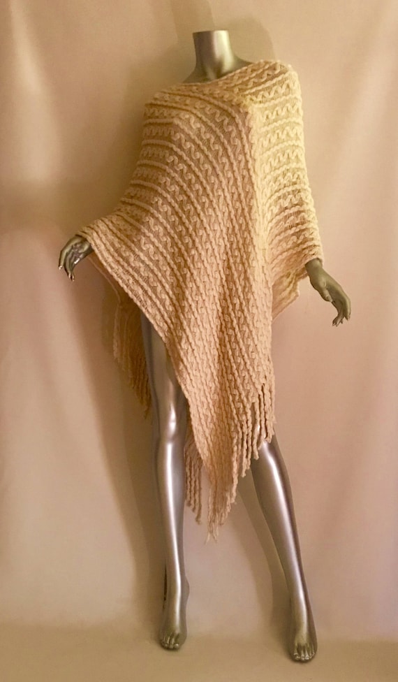 Vintage white knit poncho OS shall cape sweater