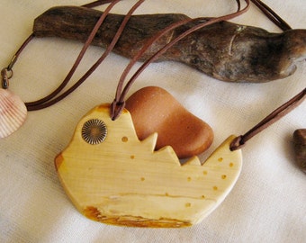 Handmade Wooden Necklace "Dackling"