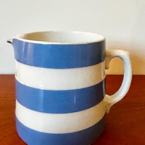 Vintage T.G. Green Cornishware | Small milk jug | Rare Green stamp (pre 1960s)