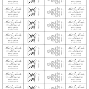 Op de afbeelding: Tien zwart-witte afdrukbare bruiloftsfavoren met de tekst "Match Made in Heaven" en een afbeelding van twee champagne glazen of een champagne glazen toren. De tekst bevat ook "Bride & Groom" en "DY Month Year".