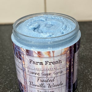 Frosted Vanilla Woods Foaming Sugar Scrub image 1