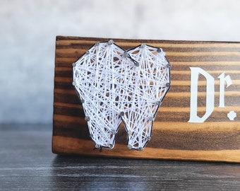 Personalized Dentist Desk Name Sign, hand painted custom string art tooth sign