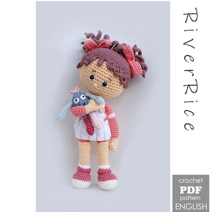 Häkelanleitung Lulu, Anleitung beinhaltet Puppe, Kleidung, kleine Puppe. Dieses Häkelmuster ist auf ENGLISCH (unter Verwendung amerikanischer Begriffe) verfügbar.