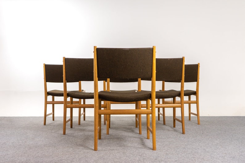 6 Oak Dining Chairs, by Kai Lyngfeldt Larsen 322-238 image 10