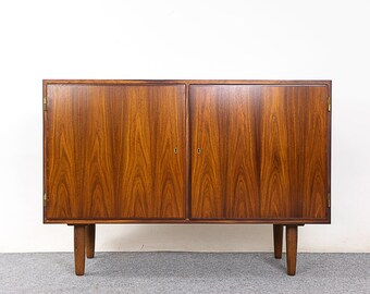 Danish Modern Rosewood Cabinet by Hundevad - (319-214.1)