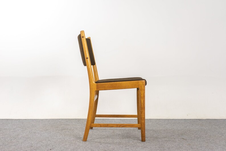 6 Oak Dining Chairs, by Kai Lyngfeldt Larsen 322-238 image 4