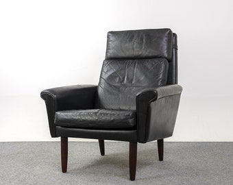 Teak & Leather Danish Lounge Chair - (321-225)