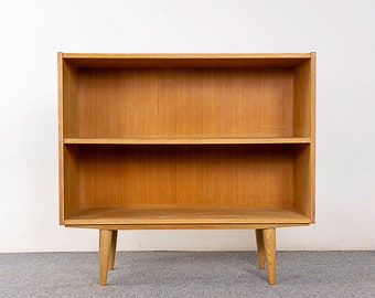 Oak Mid-Century Bookcase - (325-098)