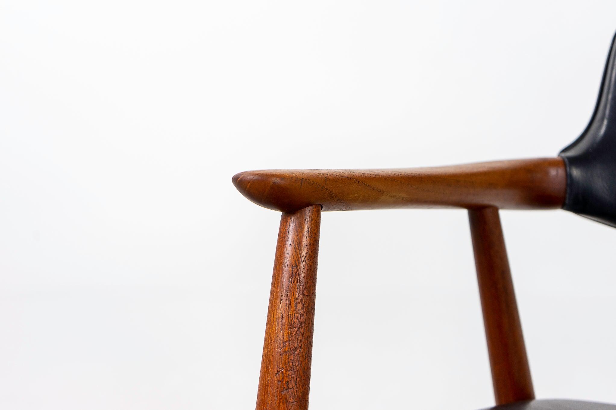 Teak GM11 Armchair by Svend Aage Eriksen 324-166.1 - Etsy Teak GM11 Armchair by Svend Aage Eriksen 324-166.1 - Etsy