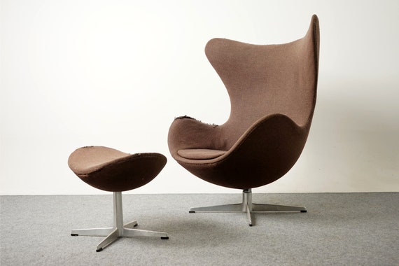 argument excelleren Waarnemen Egg Chair & Footstool by Arne Jacobsen for Fritz Hansen - Etsy