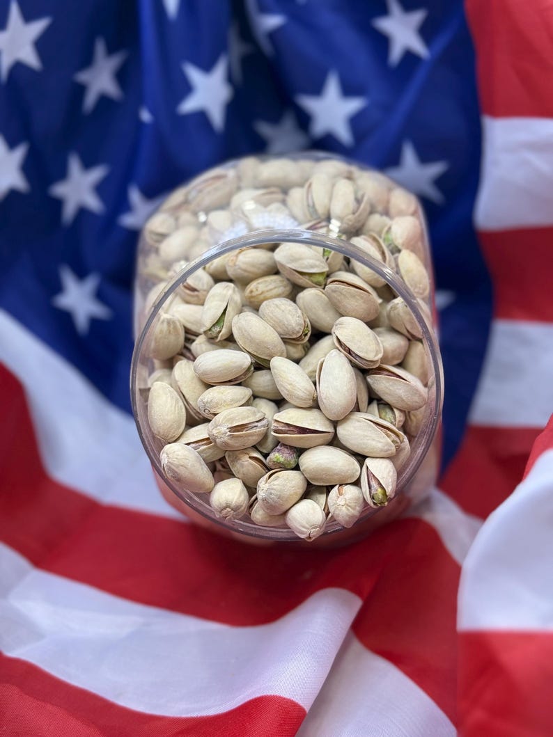 Salted Roasted Pistachios- 8 oz Resealable Bag, Delicious Healthy Snack, Birthday Gifts, Corporate Gifts bild 7